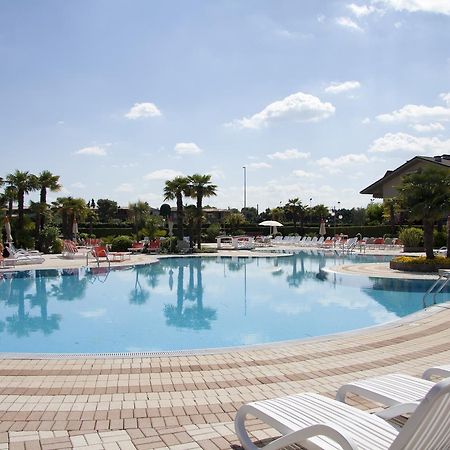 Lauri & Faggi Aparthotel Ντεζεντσάνο ντελ Γκάρντα Εξωτερικό φωτογραφία